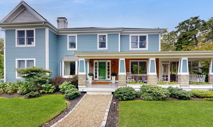 Lagoon Heights House | Enchanting home with tennis, firepit, golf nearby & washer/dryer