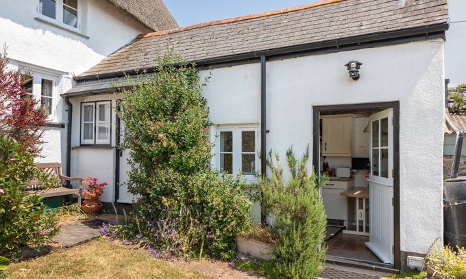 Malborough Cottage | END COTTAGE, character holiday cottage, with open fire in Malborough