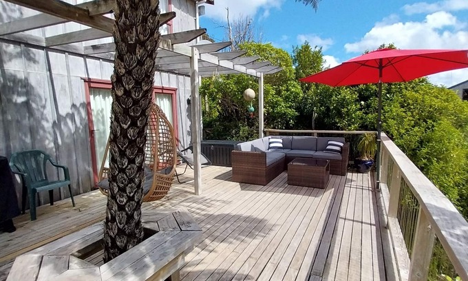 Furneaux House | Endeavour Inlet, The Pines, 20 min stroll to Furneaux Lodge, on the QCT, Wi-Fi