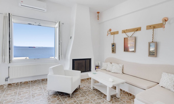 Vari House | ENDLESS BLUE from Syros - Fabrika Resort House 1
