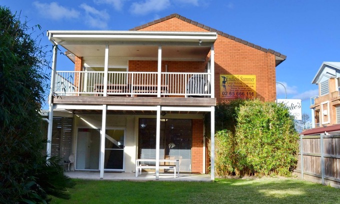 South West Rocks Apartment | Endless Summer walk to the beach