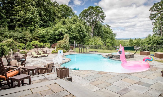 Saratoga Springs House | Endless Sunsets