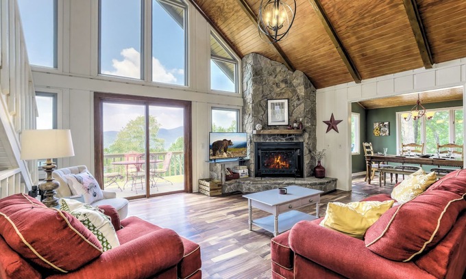 Tate House | Endless View - Blue Ridge Mountain Views, Entertainment & Community Lake