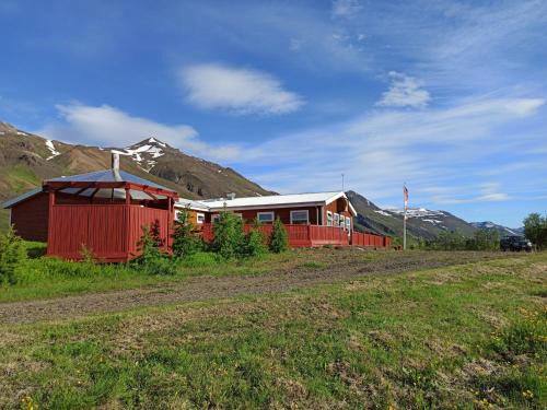 Oxnadalur Valley House | Engimyri Lodge