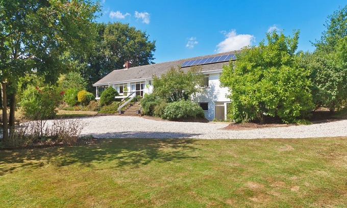 Sible Hedingham House | English Countryside Retreat: Sleeps 10
