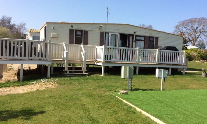 Ryde House | Enjoy a break in our cosy chalet style static van with ferry discounts