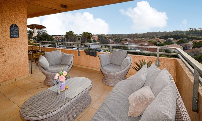 Folelli Apartment | Enjoy a magnificent view of the countryside on vacation in this beautiful vacation apartment!