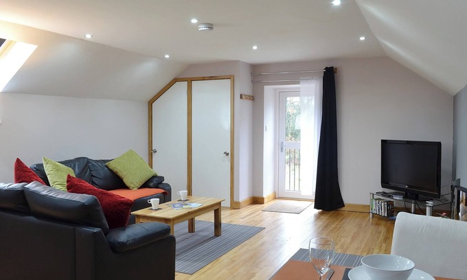 Aberaeron Cottage | Enjoy a summer holiday or winter break at this tastefully decorated apartment.