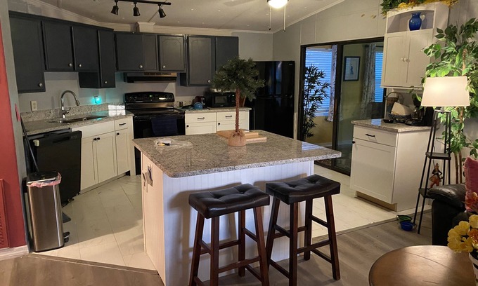 Silver Lake House | Enjoy all that The Villages Florida has to offer in affordable Villages Home