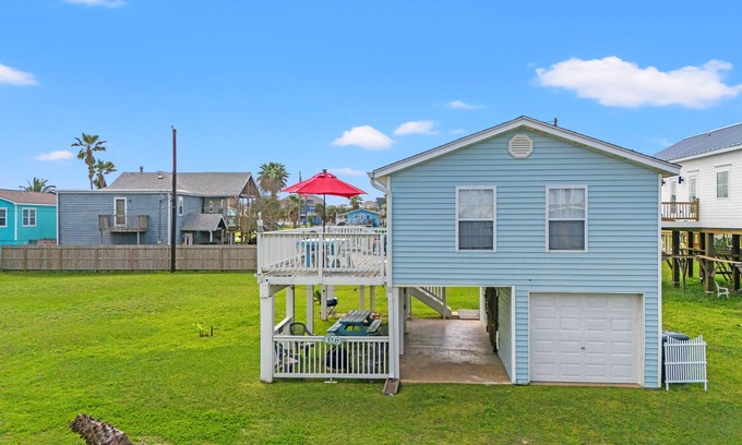 Galveston House | Enjoy all the history and charm of Galveston Island - a block from the beach!