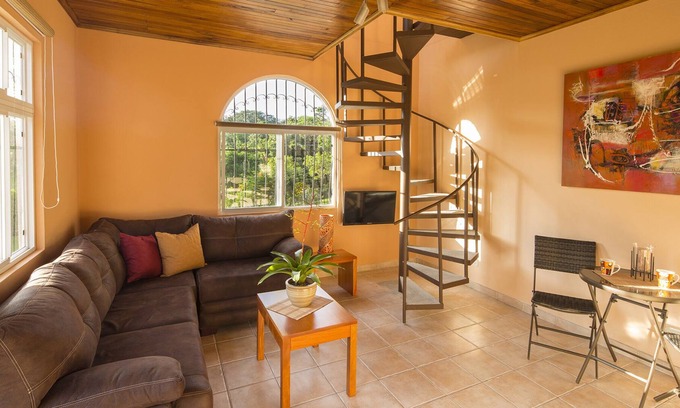 Ciudad Colon House | Enjoy beautiful weather in a wonderful space. Perfect for digital nomads