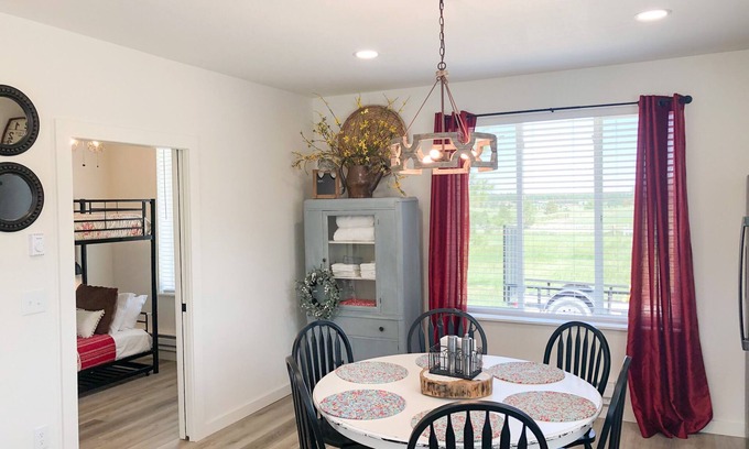 Monument House | Enjoy country living in this charming farmhouse guest cottage