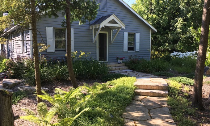 Sturgeon Bay House | Enjoy fantastic sunsets at this beautiful Door County Waterfront home!