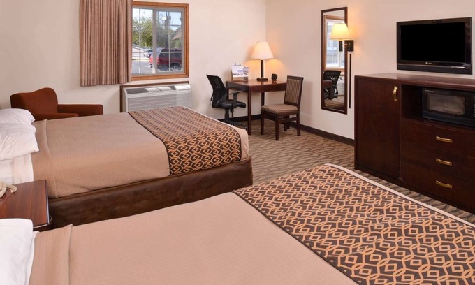 Atlantic Hotel | Enjoy Free Breakfast at Cozy Room w/Kitchenette Near East Nishnabotna River