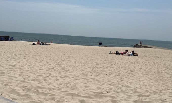 Niantic House | Enjoy Giants Neck Heights Beach, just 0.7 miles from this beautiful 3BR home!