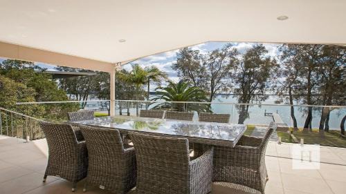 Summerland Point House | Enjoy Lazy Daze