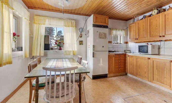 Vuollerim House | Enjoy peace and relaxation in this spacious holiday home in the north of Sweden.