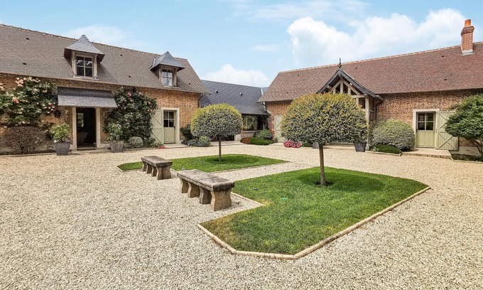 Nouan-le-Fuzelier House | Enjoy privacy and luxury in this villa on a beautiful estate.