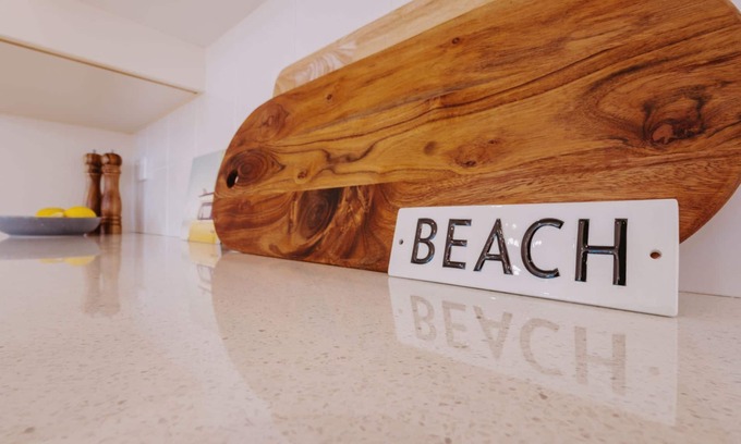 Diamond Beach House | Enjoy sitting on the balcony listening to the ocean waves with the sea breeze