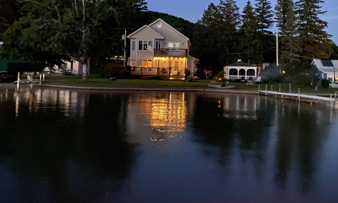 Marietta House | Enjoy Sunsets! Large, Upscale Lakefront Home