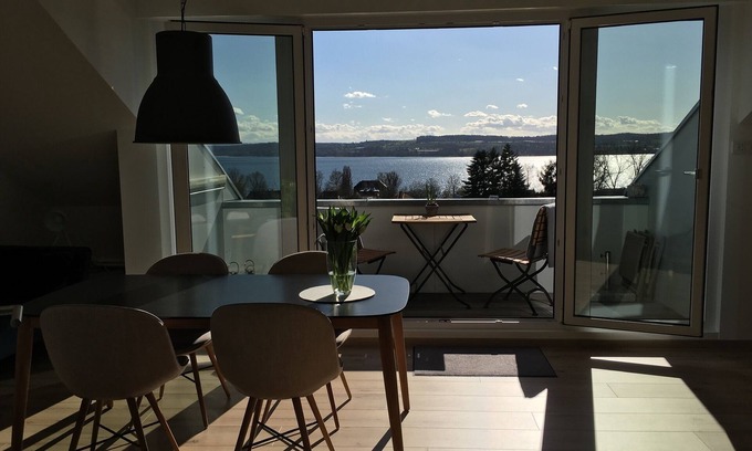 Ueberlingen Apartment | Enjoy the beautiful lake view! Bright and modern 60 m2 apartment