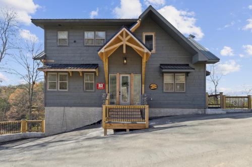 Sevierville House | Enjoy the "Calm On The Water" in a Relaxing Luxurious Pool Cabin on the Lake!