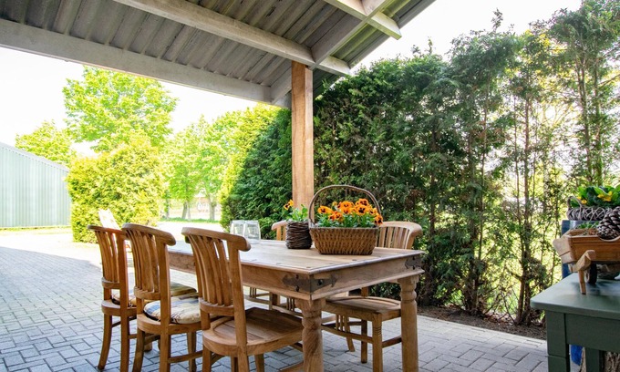 Valkenswaard House | Enjoy the countryside in this spacious home