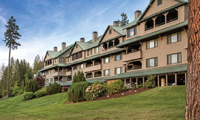Coeur d'Alene Apartment | Enjoy the family at Coeur d’Alene in this resort 3BD condo w/indoor pool