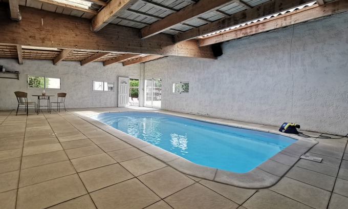 La Courade House | Enjoy the peace and quiet at Gîtes le Cheval noir, Swimming pool, sleeps 14, 4 bathrooms