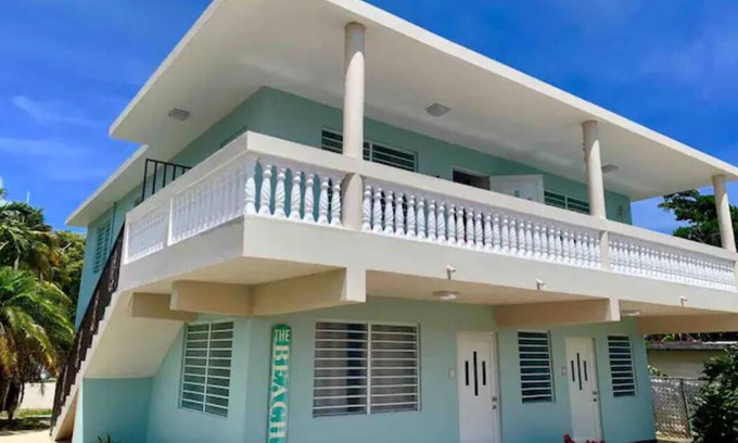 Vega Baja House | Enjoy the summer all year round. Beautiful beaches and the best sunsets.