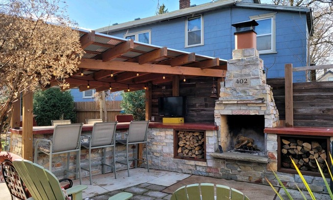 St. Anthony West House | Enjoy this amazing home and yard as you eat, pray and fall in love with NE Mpls.