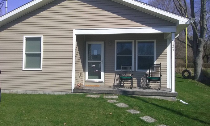 Manitou Beach-Devils Lake House | Enjoy this relaxing home