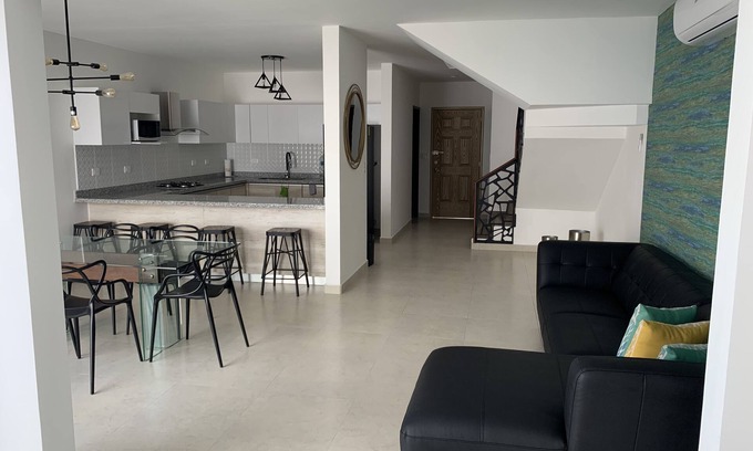 Cerritos House | enjoy with family