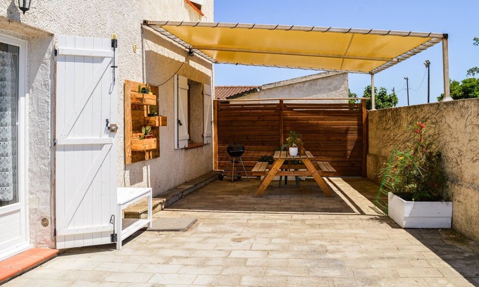 Aleria Apartment | Enjoy your vacation in this vacation apartment in a good location not far from the sea.