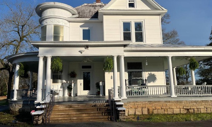 Roanoke Bed & Breakfast | Enloe House
