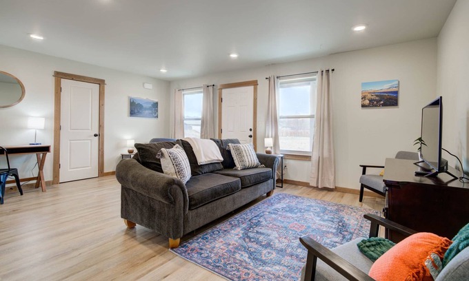 Ennis House | Ennis Townhouse Retreat