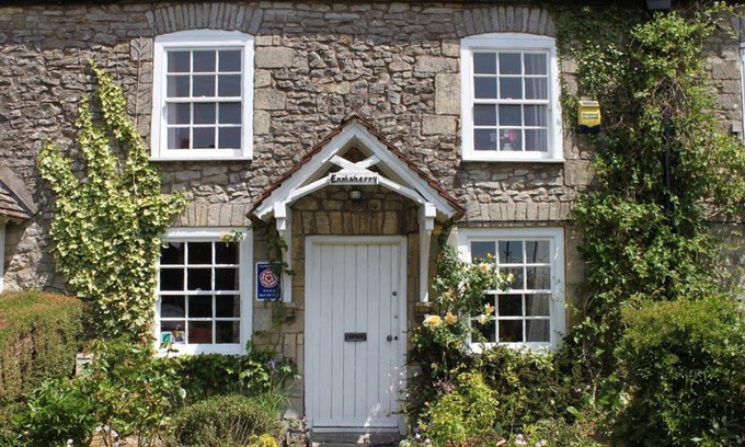 Evercreech House | Enniskerry - The Loves Cottage