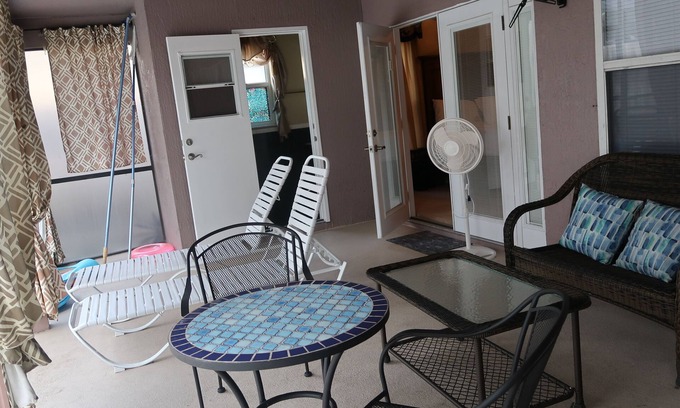 Orlando House | Enormous Tropical Cabana with Pool in Central Orlando