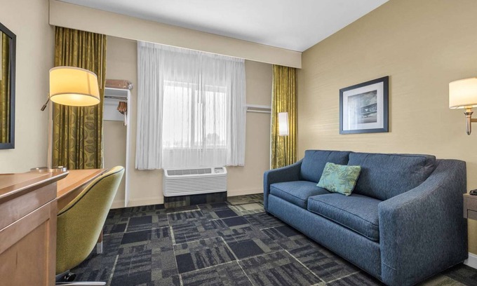 Vacaville Hotel | Ensuring a Very Comfortable & Memorable Stay, Pets Allowed, Near Southwood Park!