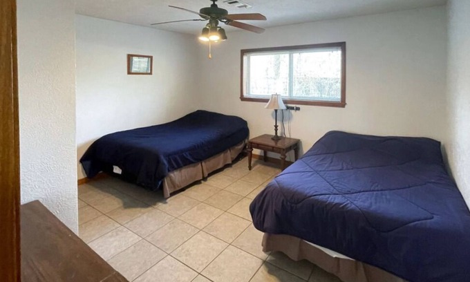 Lakeview House | Ensuring a Very Comfortable & Memorable Stay, Near Bull Shoals Dam, Parking