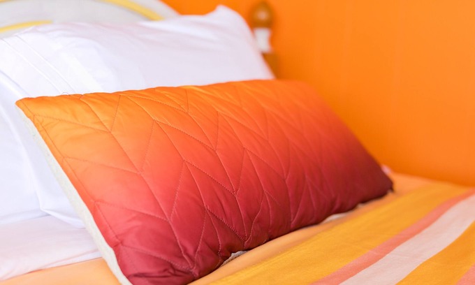North Lake House | Enter into our Vibrant room "Sunset Crush"