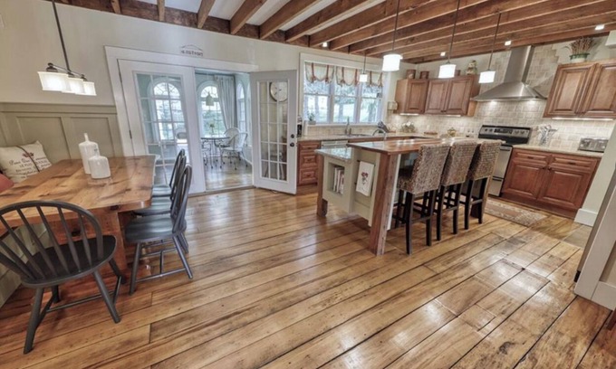 West Valley Other | Entertain in this 4 bedroom farmhouse with hot tub