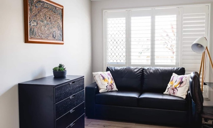 Beerwah House | Entertainer's paradise - child & pet friendly!