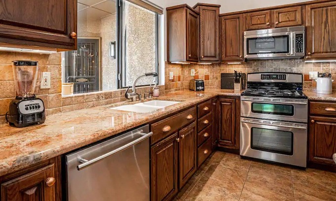Arabian Views House | Entertainers Dream in Scottsdale w/Pool and Games!