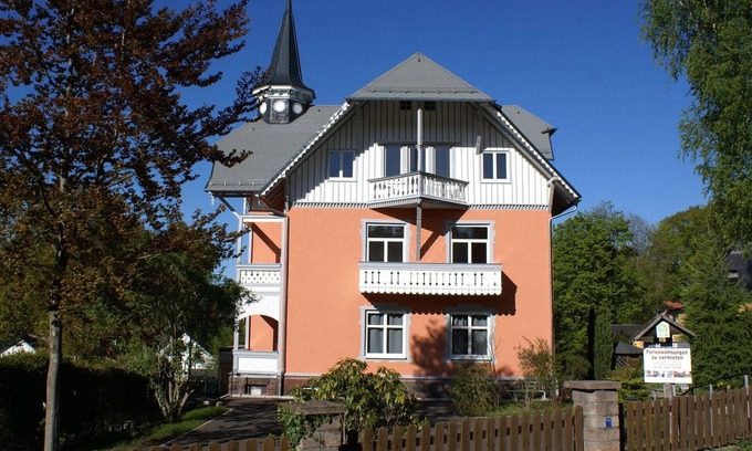 Apfelstadtaue Apartment | Enticing Apartment in Georgenthal with Sauna