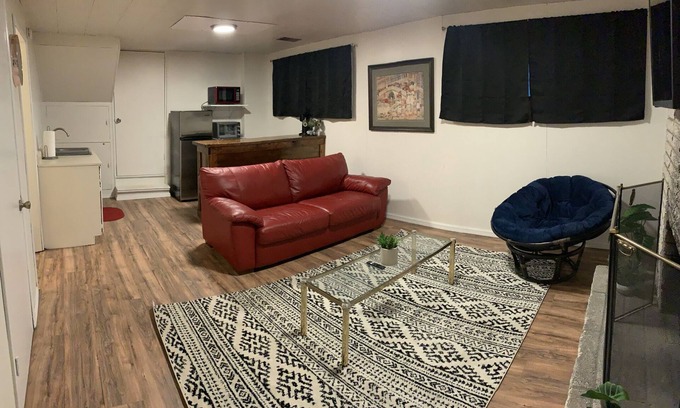 Layton Apartment | 🔆 Entire 1 bedroom Suite w/large yard, 🐶 welcome