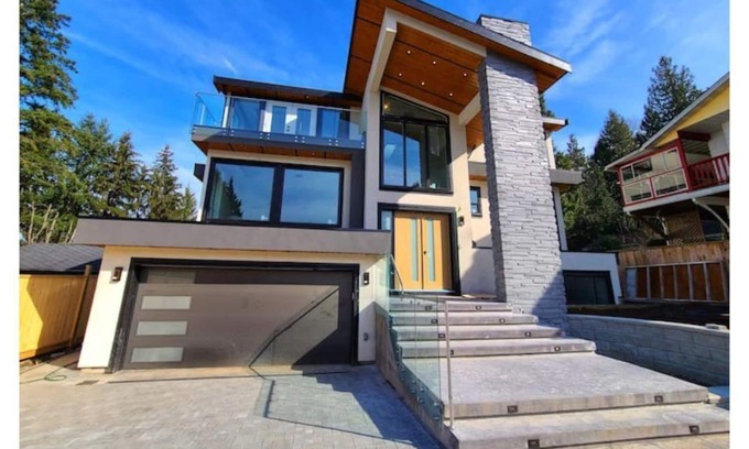 Surrey Apartment | Entire 2-bedroom Private Suite with separate entrance