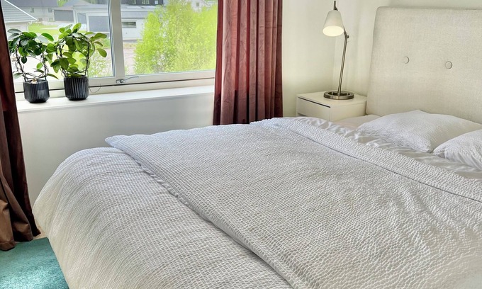 Alvesta House | Entire 2Bedroom villa plus jacuzzi 10 min to växjö