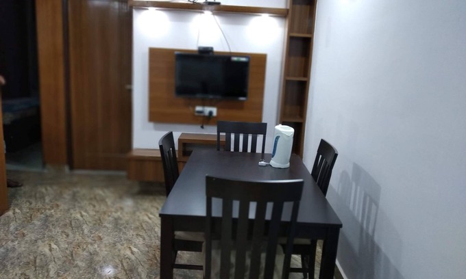 Vaishali Apartment | Entire 3-bedroom apartment near Vaishali Metro Station