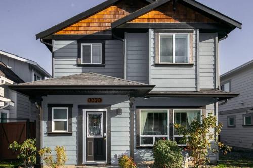 Langford House | Entire 3-bedroom house Near Town